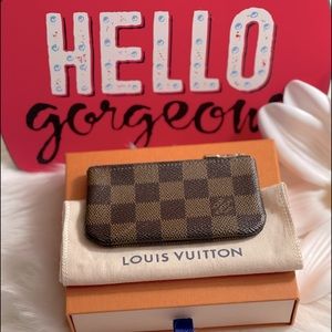 Louis Vuitton DE key pouch ❤️